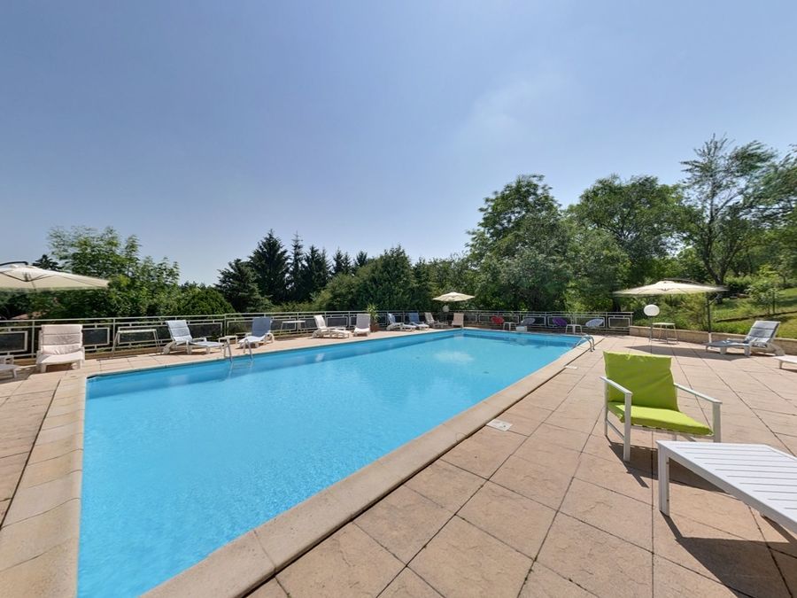 Logis Hotel Maison Carree Restaurant O Carre Dart Méréville Kültér fotó